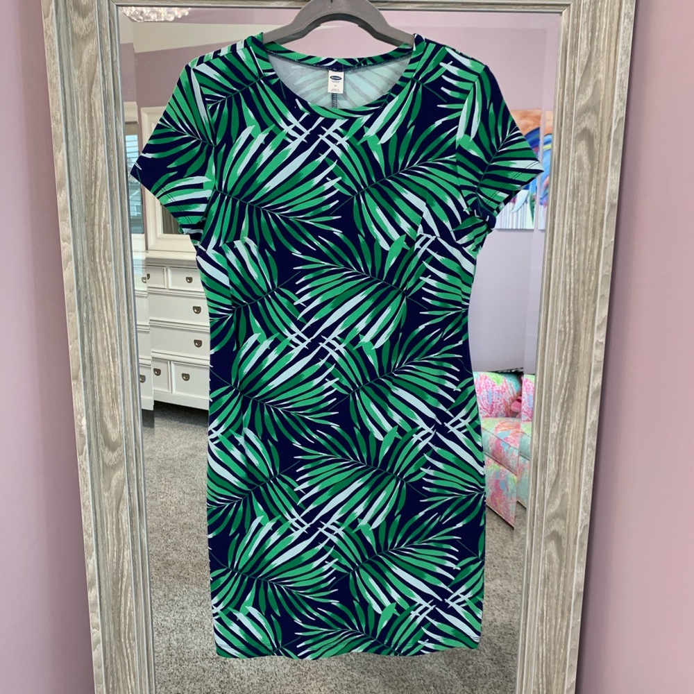 Old Navy Crew Neck Palm Leaf Dress